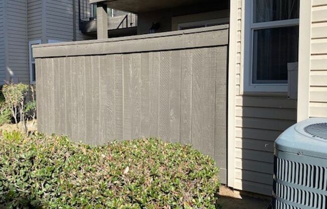 2 beds, 2 baths, 900 sqft, $1,995, Unit 106