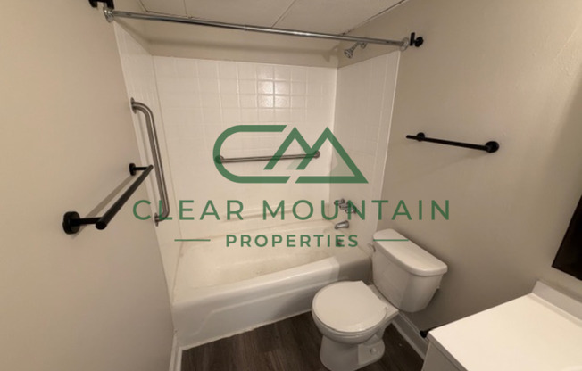 3 beds, 1.5 baths, 1,080 sqft, $1,350, Unit 41