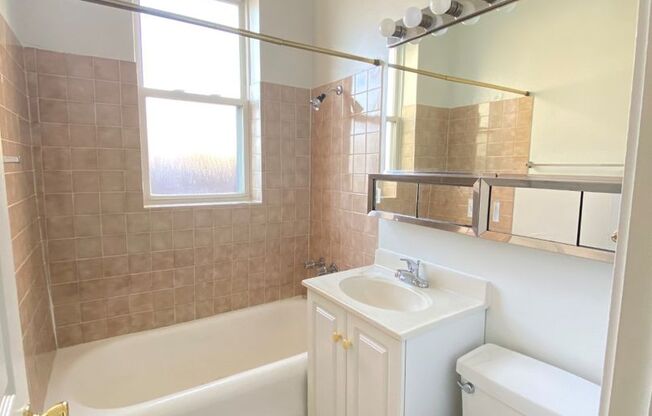 Studio, 1 bath, 300 sqft, $1,125, Unit 5959-505