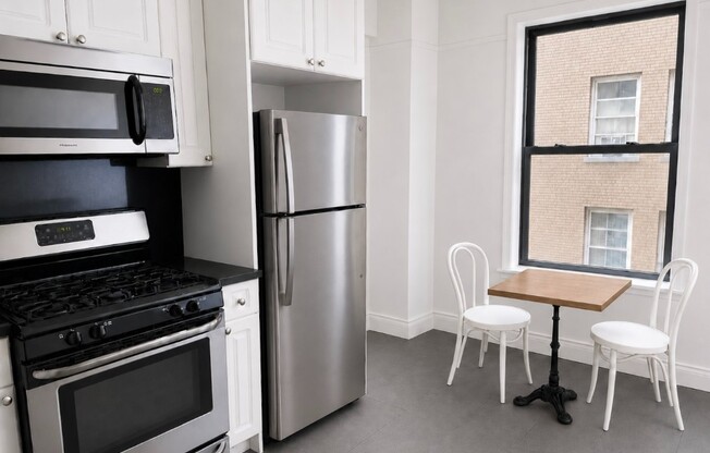 1 bed, 1 bath, 750 sqft, $4,750, Unit 2H