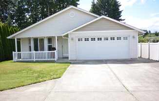 Beautiful Single Level Sherwood Home for Lease - 4109 NE 115th St