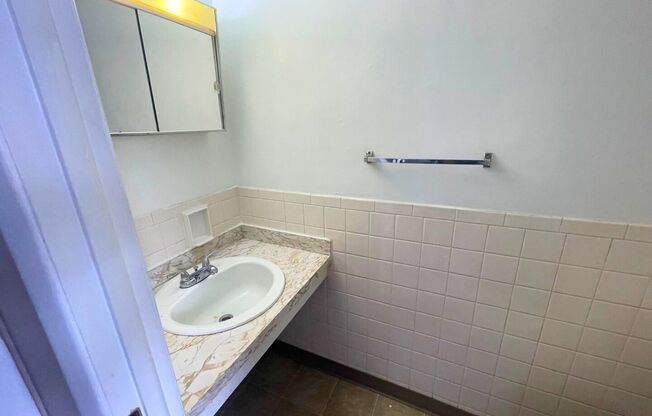 3 beds, 2 baths, 1,088 sqft, $1,292