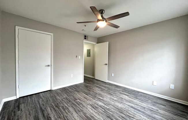 1 bed, 1 bath, 736 sqft, $1,199