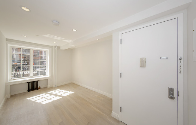 51 W 11 ST