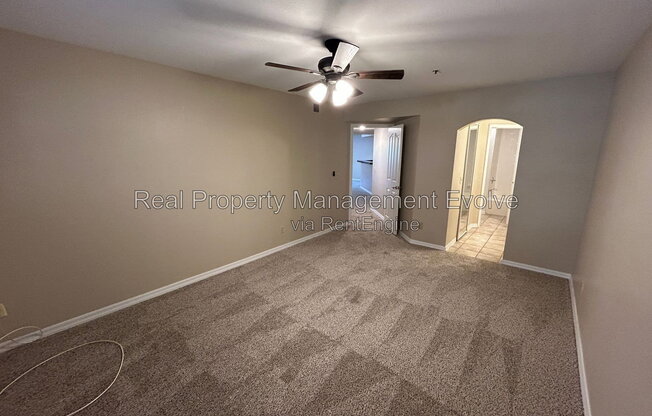3 beds, 2 baths, 1,428 sqft, $1,995, Unit 240