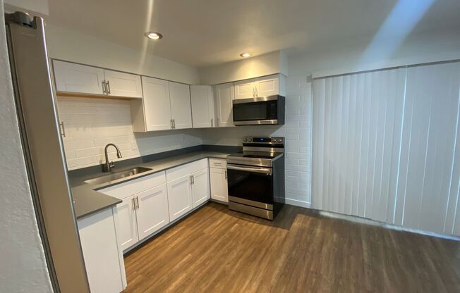 2 beds, 1.5 baths, 980 sqft, $1,350, Unit 6802-6