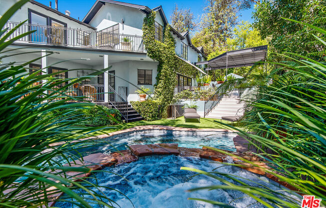 1151 SUNSET VALE AVE