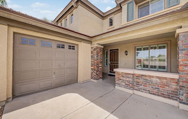 8425 W Northview Ave, Glendale - Gorgeous and well maintained 5 bedroom home