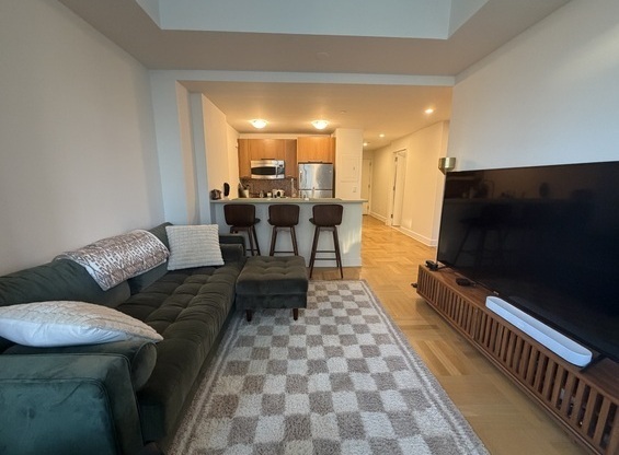1 bed, 1 bath, $5,484, Unit 1609