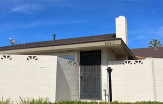 Beautifully Remodeled 2 Bed / 2 Bath Condo in Westarms – Prime Claremont Location!