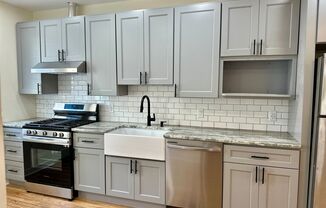 Charming 2-Bedroom Home in Port Richmond Available Now!