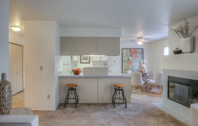 2 beds, 1 bath, 800 sqft, $1,545, Unit 306A