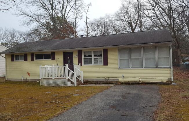 3 Bedroom, 1 Bathroom, Plus enclosed porch