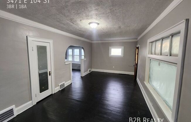 3471 E 104 ST