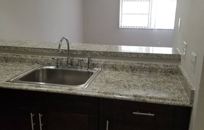 1 bed, 1 bath, 700 sqft, $1,695, Unit C-28