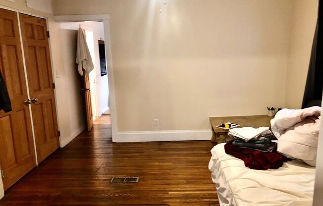 1 bed, 1 bath, $900, Unit 89