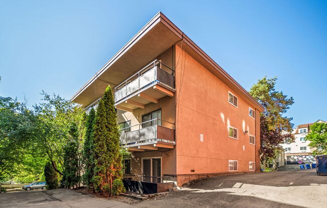 Hill Town Apartments