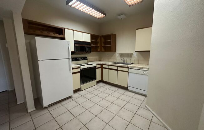 2 beds, 1 bath, $1,350