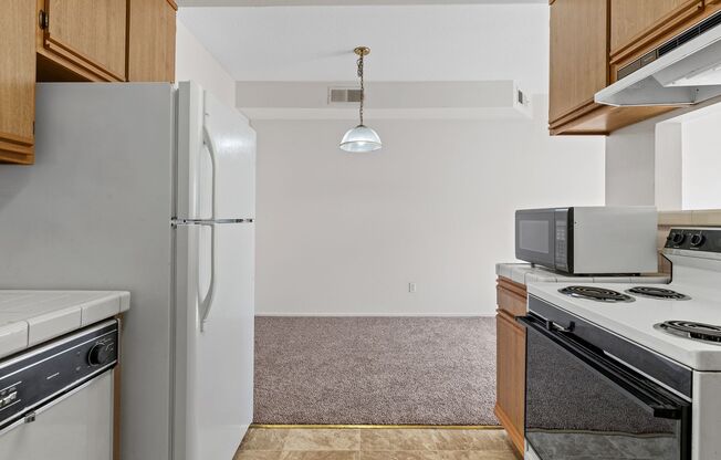 1 bed, 1 bath, 609 sqft, $1,650, Unit 305