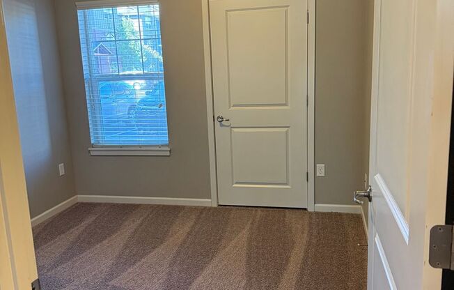 2 beds, 2 baths, $1,725, Unit 136