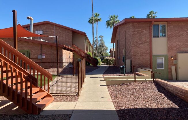 2 beds, 2 baths, 875 sqft, $1,170, Unit 217