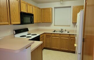 2 beds, 2 baths, $900, Unit # 2