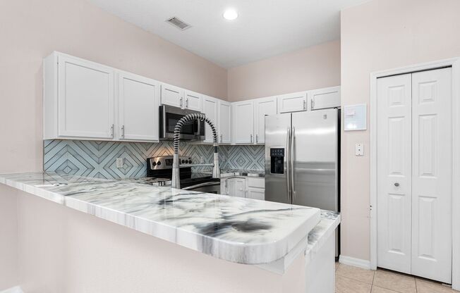 LAKE NONA AREA TOWNHOME AVAILABLE!
