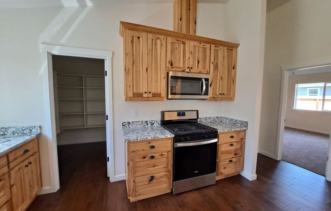 3 beds, 2 baths, $2,200