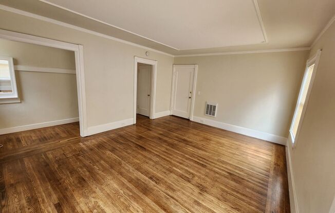 Studio, 1 bath, $1,595, Unit 430 East 15th #2