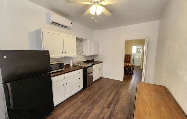 1 bed, 1 bath, $1,010, Unit APARTMENT