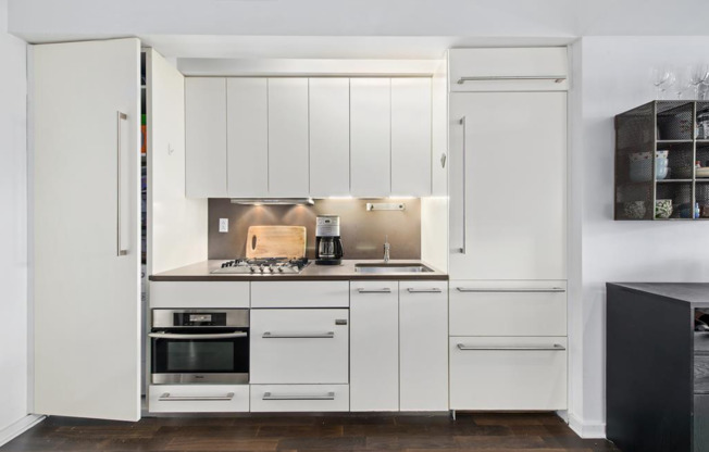 Studio, 1 bath, $3,775, Unit 9J