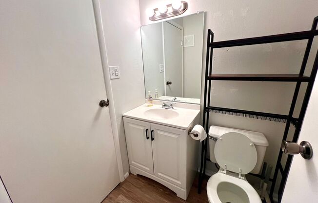 2 beds, 1 bath, $1,095