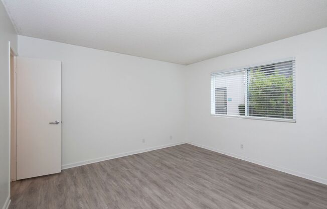 2 beds, 2 baths, 918 sqft, $3,195, Unit 25-05