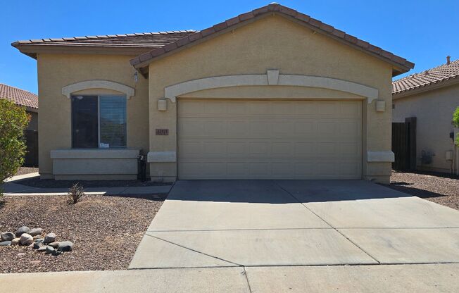 Fantastic 4BR in popular area of Litchfield Park
