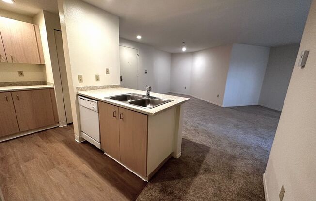 2 beds, 2 baths, 990 sqft, $2,530, Unit A 301