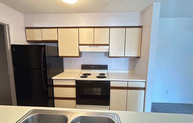 2 beds, 2 baths, $1,350