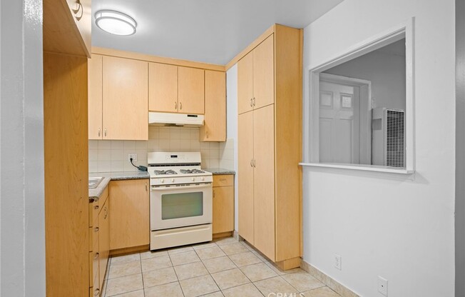 1 bed, 1 bath, 550 sqft, $1,899, Unit 2