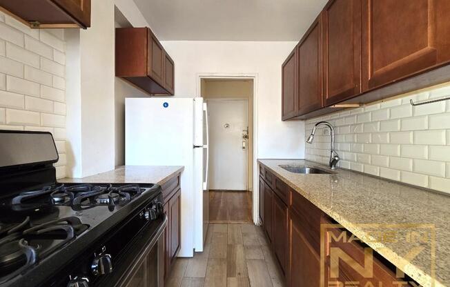 1 bed, 1 bath, $2,395, Unit 4B