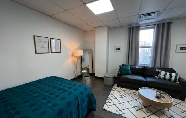 Studio, 1 bath, 350 sqft, $1,199, Unit 431
