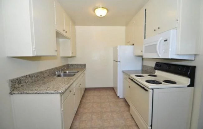 1 bed, 1 bath, 600 sqft, $1,995