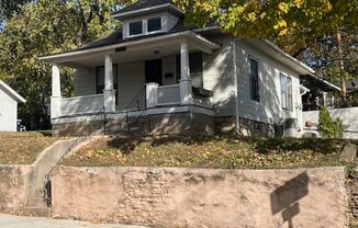 West Plaza Home close shops and entertainment