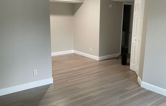 Wonderful 2/1 Condo - ** Move in Special $500 off your first months rent** Available Now !