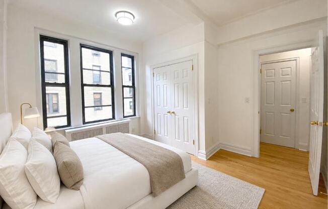 3 beds, 2 baths, 1,300 sqft, $11,000, Unit 12G
