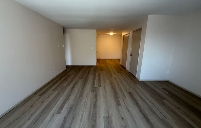 1 bed, 1 bath, $815, Unit 16