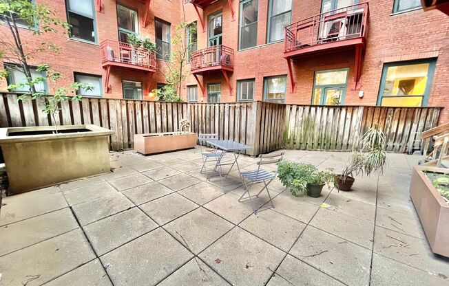 2 beds, 2 baths, $3,250, Unit 506