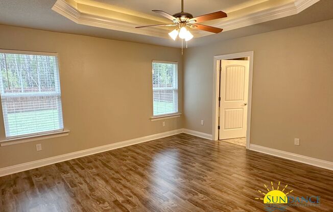 Beautiful like new Navarre home, call today!