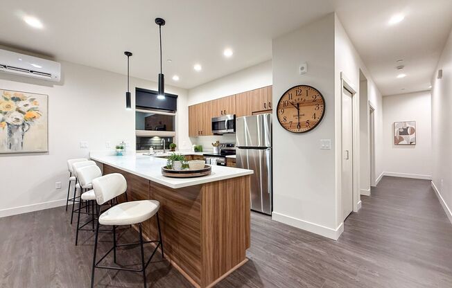 3 beds, 3.5 baths, 2,424 sqft, $4,355, Unit B120