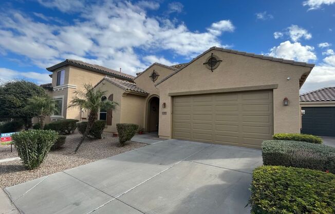 4 Bedroom Home with Loft in Stonefield Community Near W Germann Rd and S Dobson Rd.