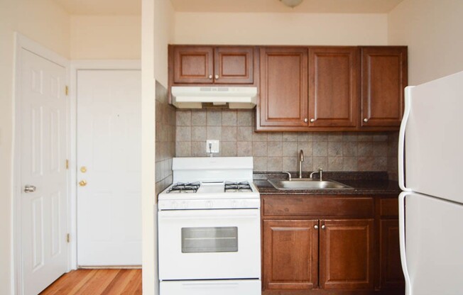 2737 Spaulding