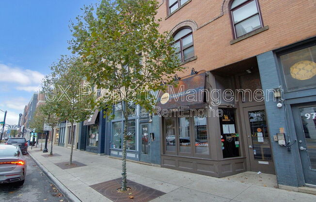 978 N HIGH ST